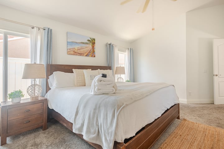 Villa Descanso: 15 min to beach, heated pool, BBQ!